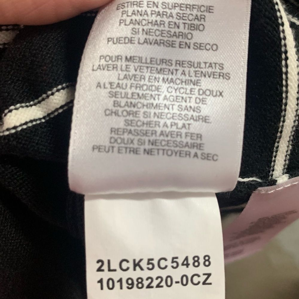 Jone New York Open Button Front With 2 Pockets - image 6